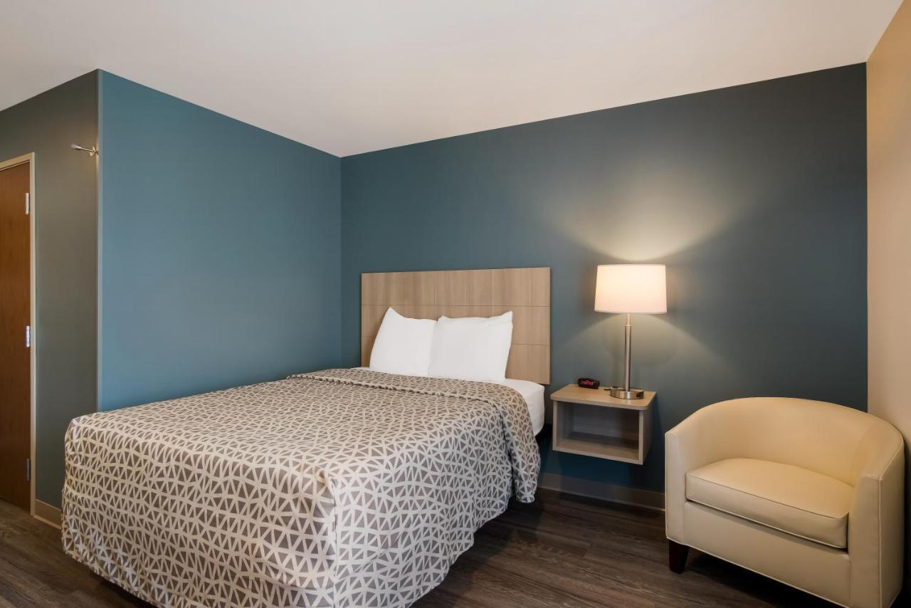 Woodspring Suites Grand Rapids Kentwood Exterior photo