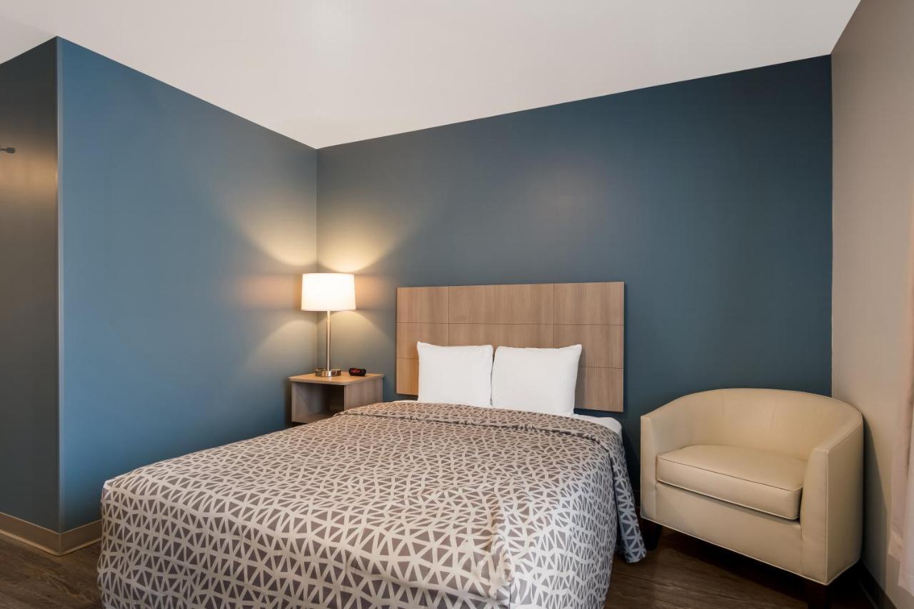 Woodspring Suites Grand Rapids Kentwood Exterior photo