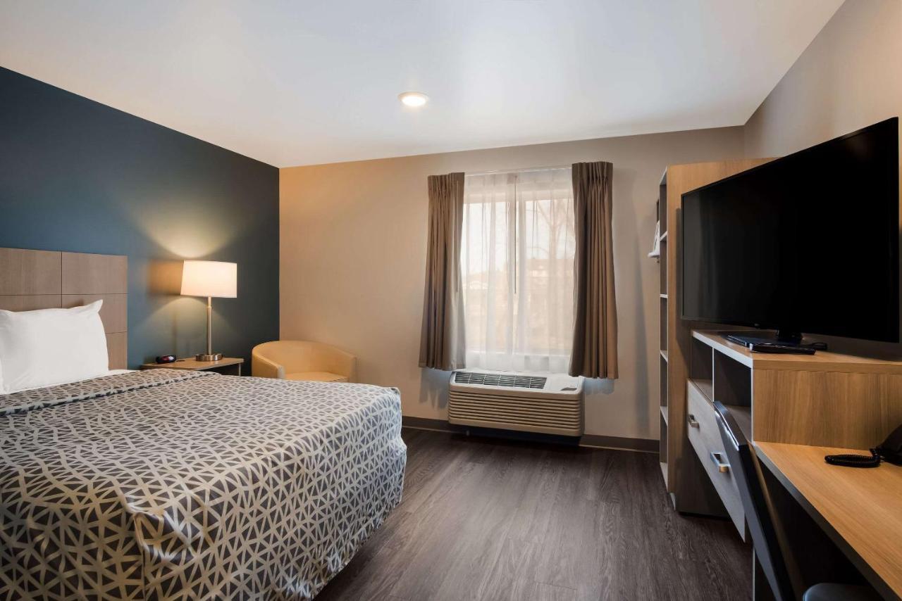 Woodspring Suites Grand Rapids Kentwood Exterior photo